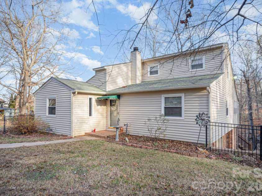 32 Heritage Lane, Shelby, NC 28150.  MLS# CAR4329683, YatesRealty ID 5540. 