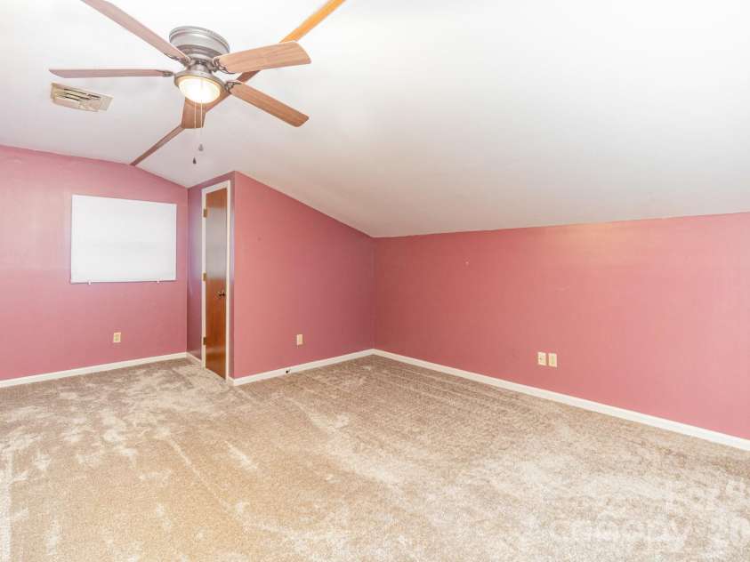 32 Heritage Lane, Shelby, NC 28150.  MLS# CAR4329683, YatesRealty ID 5540. 