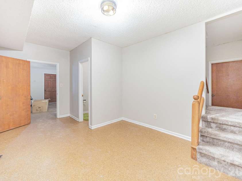 32 Heritage Lane, Shelby, NC 28150.  MLS# CAR4329683, YatesRealty ID 5540. 