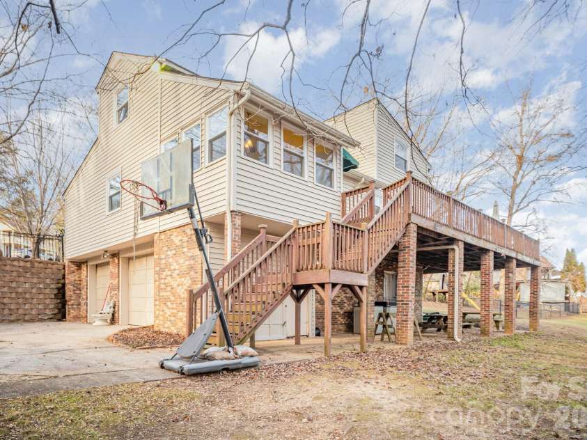 32 Heritage Lane, Shelby, NC 28150.  MLS# CAR4329683, YatesRealty ID 5540. 