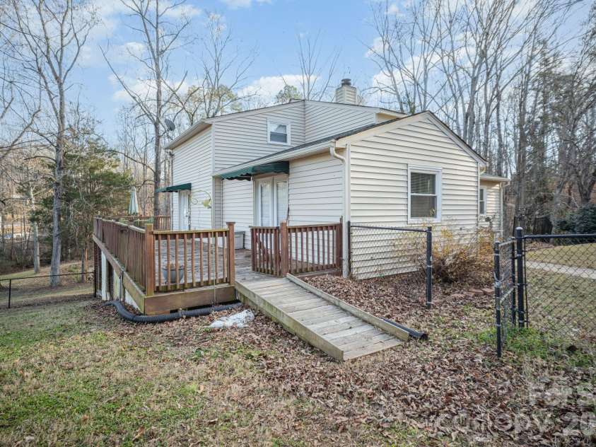 32 Heritage Lane, Shelby, NC 28150.  MLS# CAR4329683, YatesRealty ID 5540. 