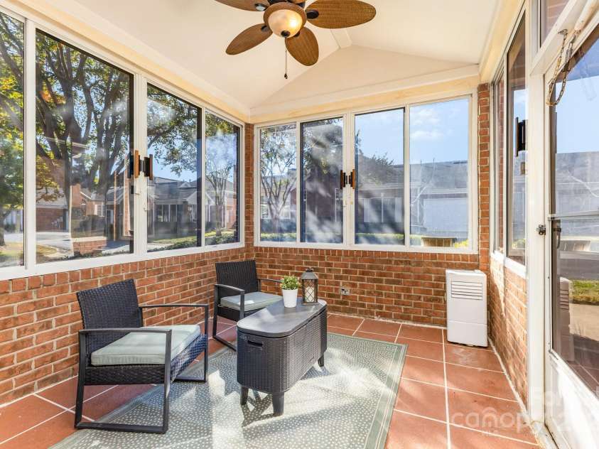 8572 Highland Glen Drive, Charlotte, NC 28269.  MLS# CAR4313610, YatesRealty ID 5540. 