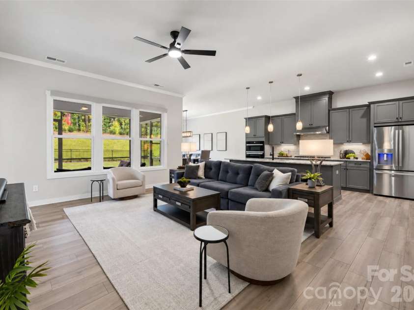 5208 Glenwalk Drive, Charlotte, NC 28269.  MLS# CAR4428602, YatesRealty ID 55402. 