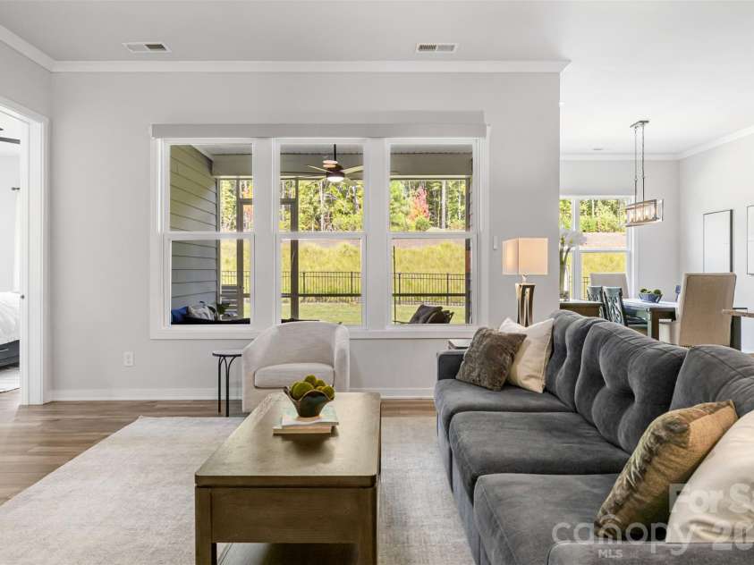 5208 Glenwalk Drive, Charlotte, NC 28269.  MLS# CAR4428602, YatesRealty ID 55402. 