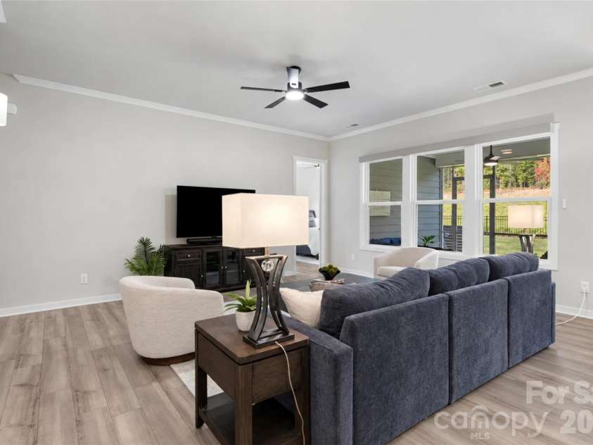 5208 Glenwalk Drive, Charlotte, NC 28269.  MLS# CAR4428602, YatesRealty ID 55402. 