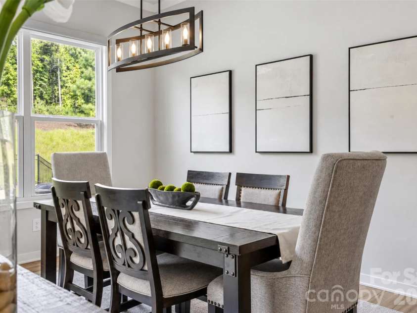 5208 Glenwalk Drive, Charlotte, NC 28269.  MLS# CAR4428602, YatesRealty ID 55402. 