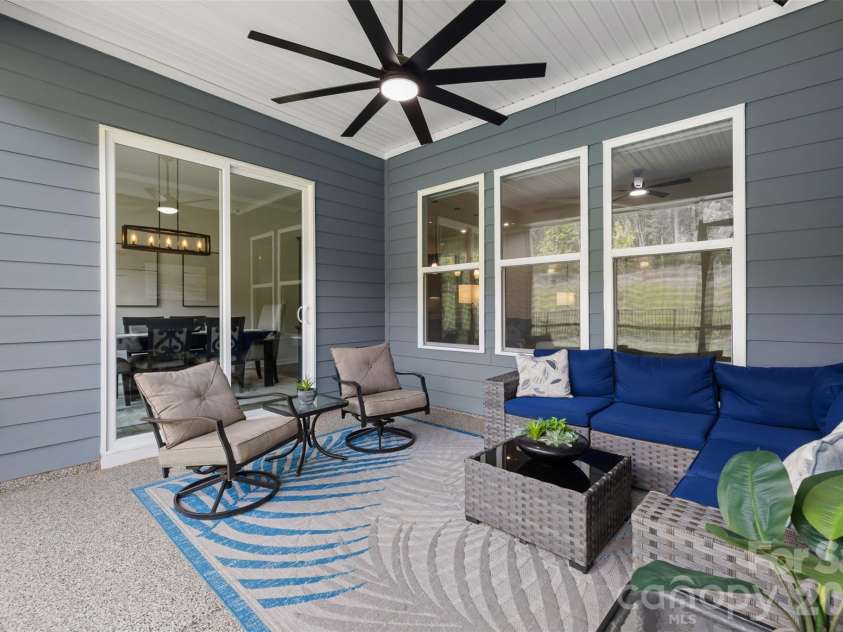 5208 Glenwalk Drive, Charlotte, NC 28269.  MLS# CAR4428602, YatesRealty ID 55402. 