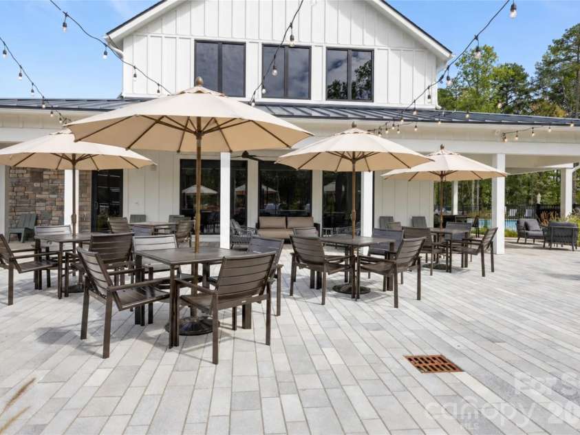5208 Glenwalk Drive, Charlotte, NC 28269.  MLS# CAR4428602, YatesRealty ID 55402. 