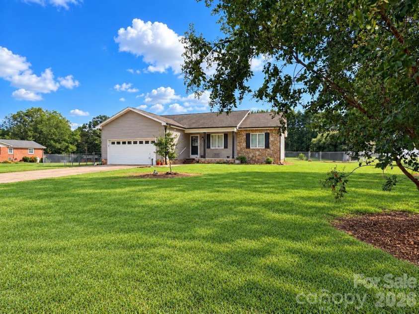 1677 Allen Lane, Conover, NC 28613.  MLS# CAR4427933, YatesRealty ID 55403. 