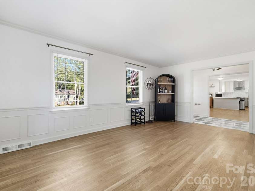7431 Folger Drive, Charlotte, NC 28226.  MLS# CAR4427487, YatesRealty ID 55406. 
