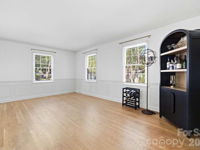 7431 Folger Drive, Charlotte, NC 28226.  MLS# CAR4427487, YatesRealty ID 55406. 
