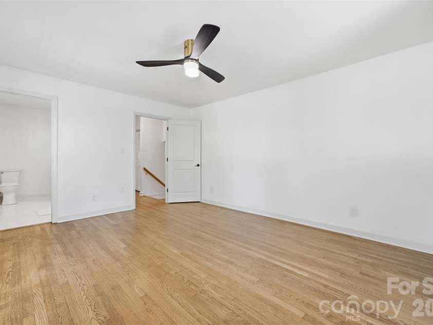 7431 Folger Drive, Charlotte, NC 28226.  MLS# CAR4427487, YatesRealty ID 55406. 