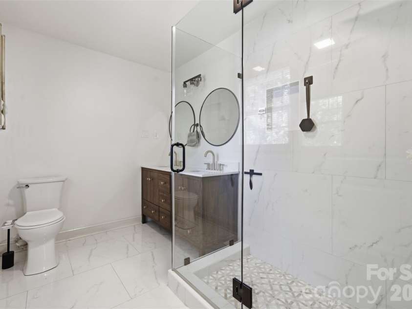 7431 Folger Drive, Charlotte, NC 28226.  MLS# CAR4427487, YatesRealty ID 55406. 