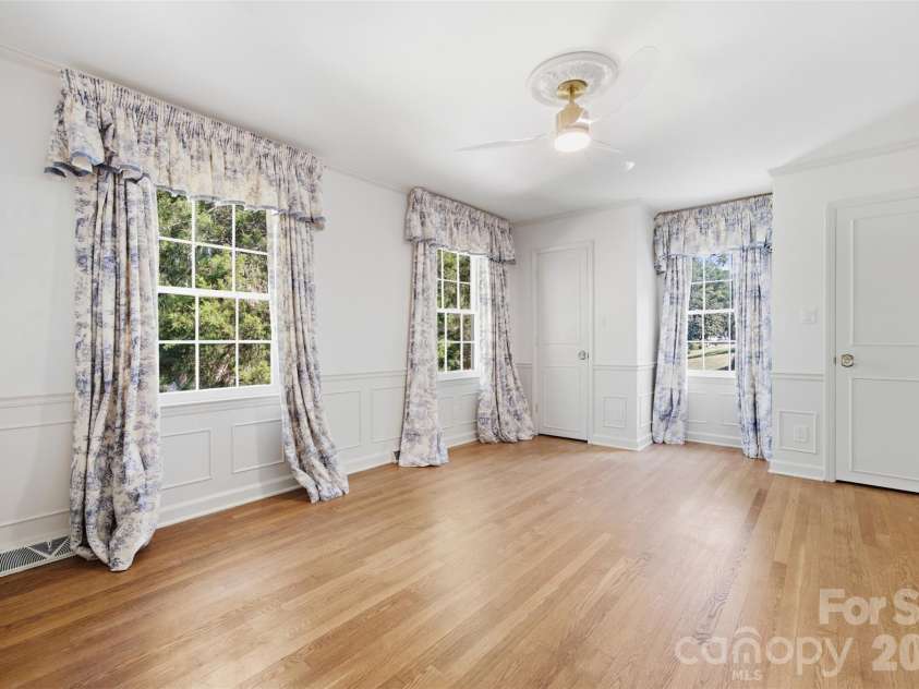 7431 Folger Drive, Charlotte, NC 28226.  MLS# CAR4427487, YatesRealty ID 55406. 