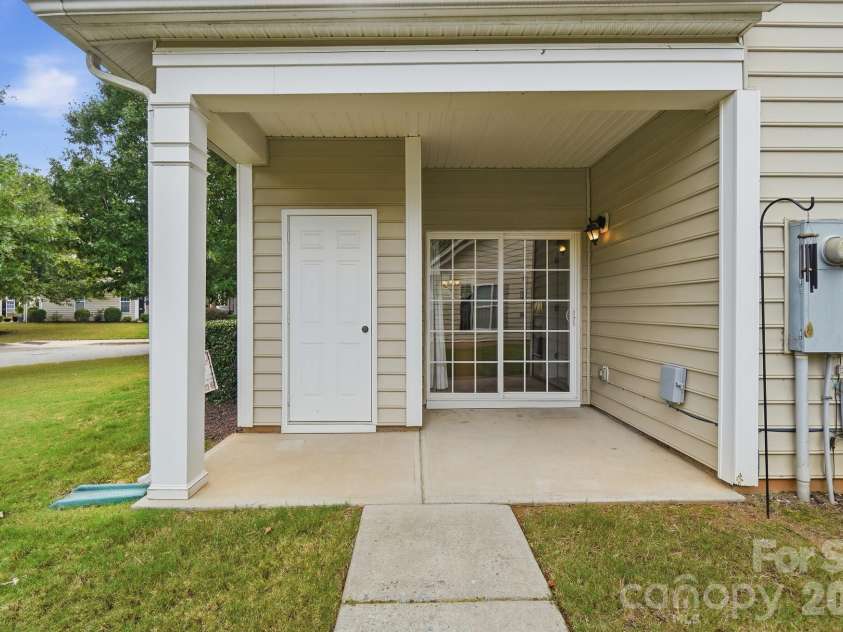 123 Leyton Loop, Mooresville, NC 28117.  MLS# CAR4425887, YatesRealty ID 55408. Back Patio
