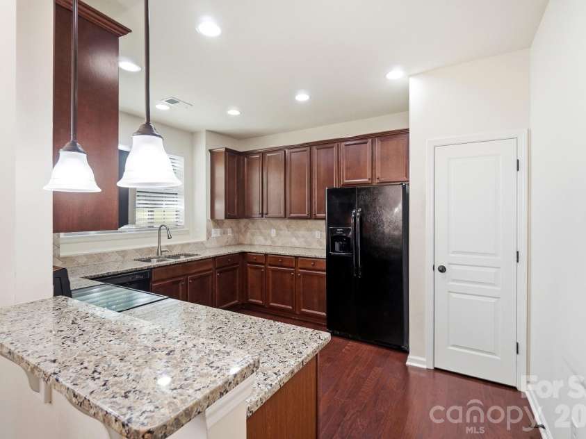 123 Leyton Loop, Mooresville, NC 28117.  MLS# CAR4425887, YatesRealty ID 55408. Kitchen