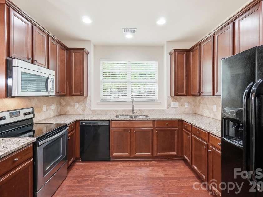 123 Leyton Loop, Mooresville, NC 28117.  MLS# CAR4425887, YatesRealty ID 55408. Kitchen