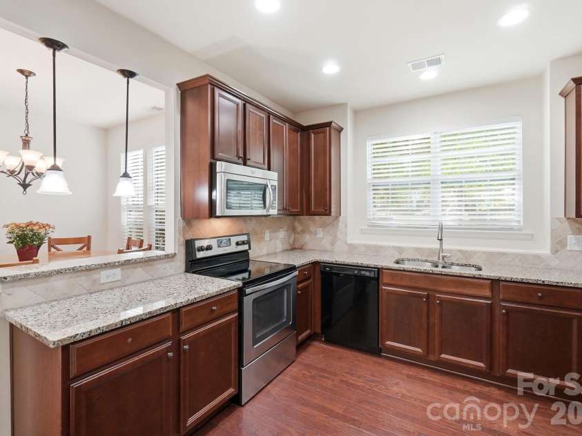 123 Leyton Loop, Mooresville, NC 28117.  MLS# CAR4425887, YatesRealty ID 55408. Kitchen