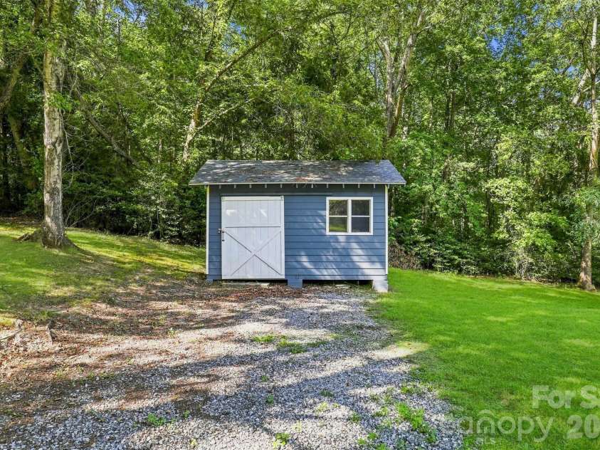 406 Friendship Lane, Pisgah Forest, NC 28768.  MLS# CAR4425881, YatesRealty ID 55409. 