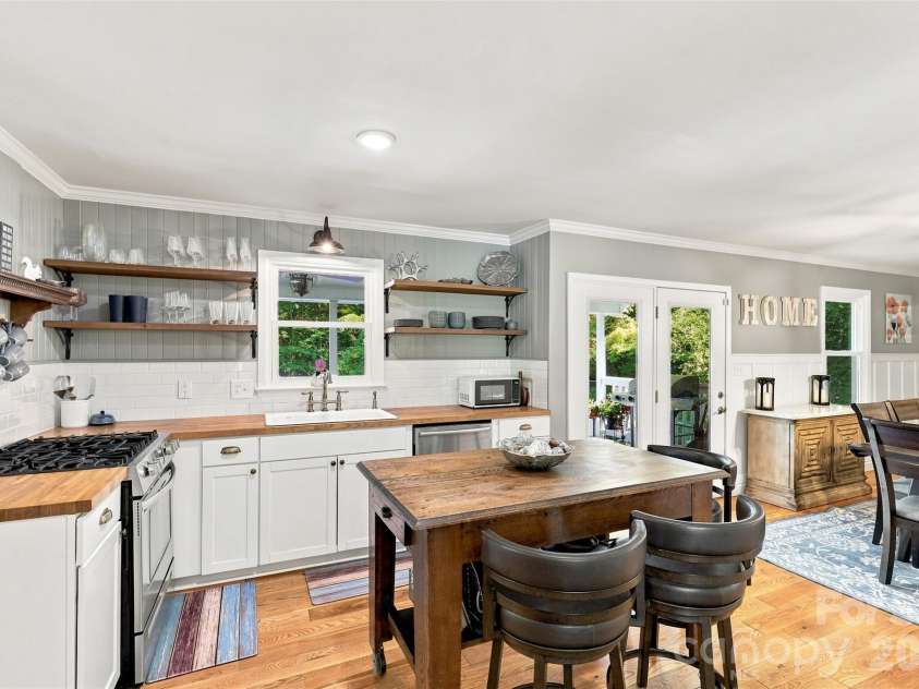 406 Friendship Lane, Pisgah Forest, NC 28768.  MLS# CAR4425881, YatesRealty ID 55409. 