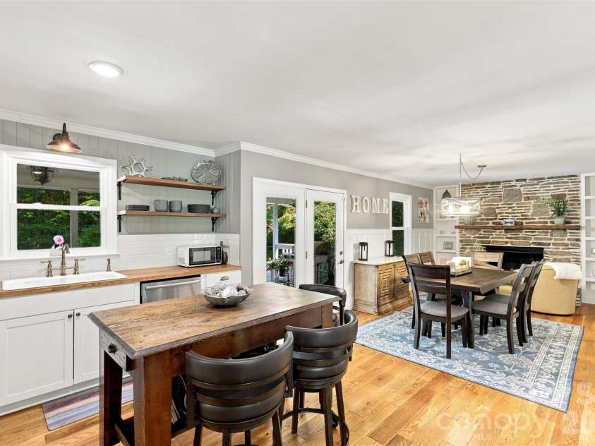 406 Friendship Lane, Pisgah Forest, NC 28768.  MLS# CAR4425881, YatesRealty ID 55409. 