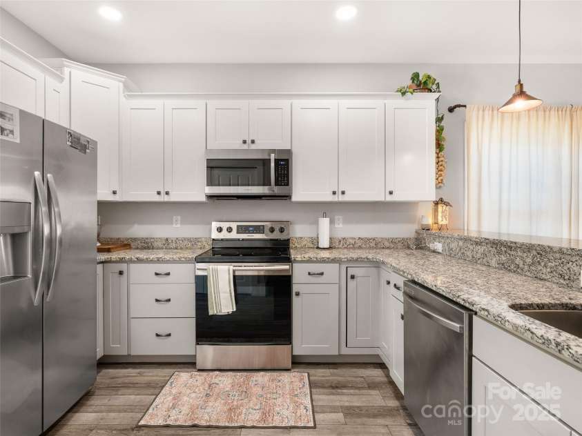 2 Half Moon Drive, Swannanoa, NC 28778.  MLS# CAR4228596, YatesRealty ID 5541. 