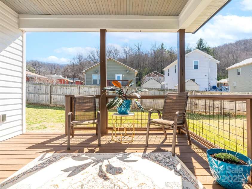 2 Half Moon Drive, Swannanoa, NC 28778.  MLS# CAR4228596, YatesRealty ID 5541. 