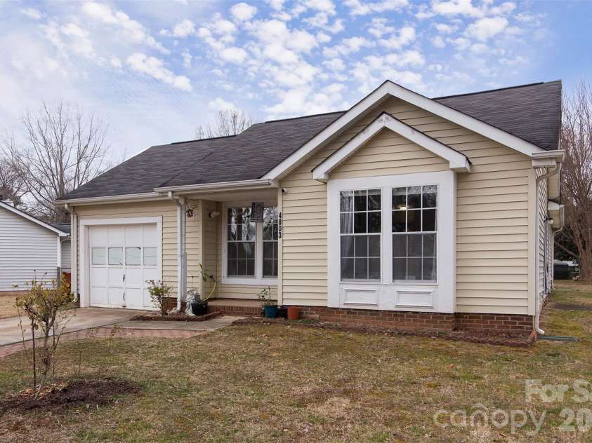 4803 Harri Ann Drive, Charlotte, NC 28227.  MLS# CAR4347186, YatesRealty ID 5541. 