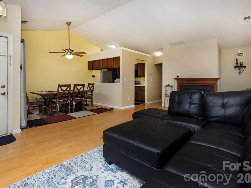 4803 Harri Ann Drive, Charlotte, NC 28227.  MLS# CAR4347186, YatesRealty ID 5541. 