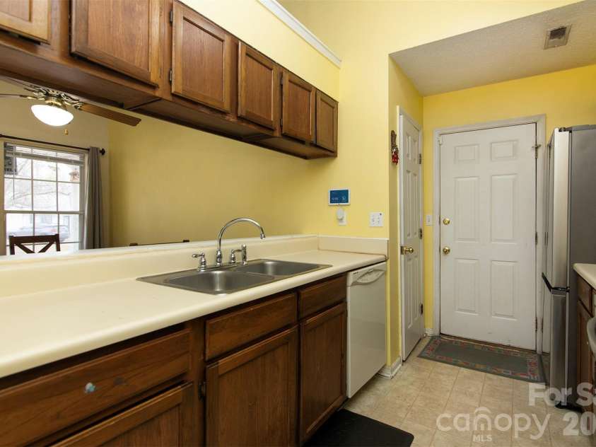 4803 Harri Ann Drive, Charlotte, NC 28227.  MLS# CAR4347186, YatesRealty ID 5541. 