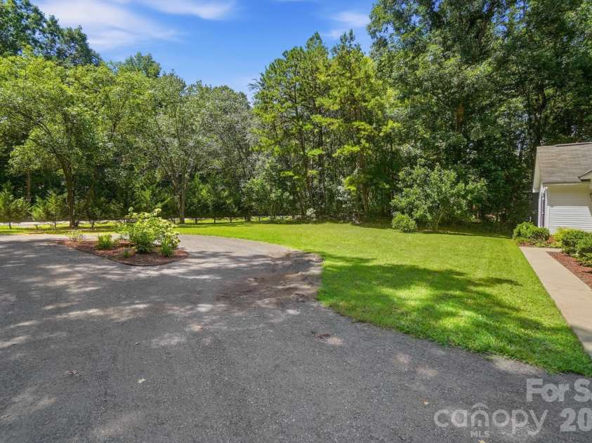 7003 Providence Road, Waxhaw, NC 28173.  MLS# CAR4415672, YatesRealty ID 55414. 