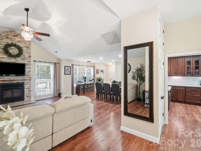 7003 Providence Road, Waxhaw, NC 28173.  MLS# CAR4415672, YatesRealty ID 55414. 