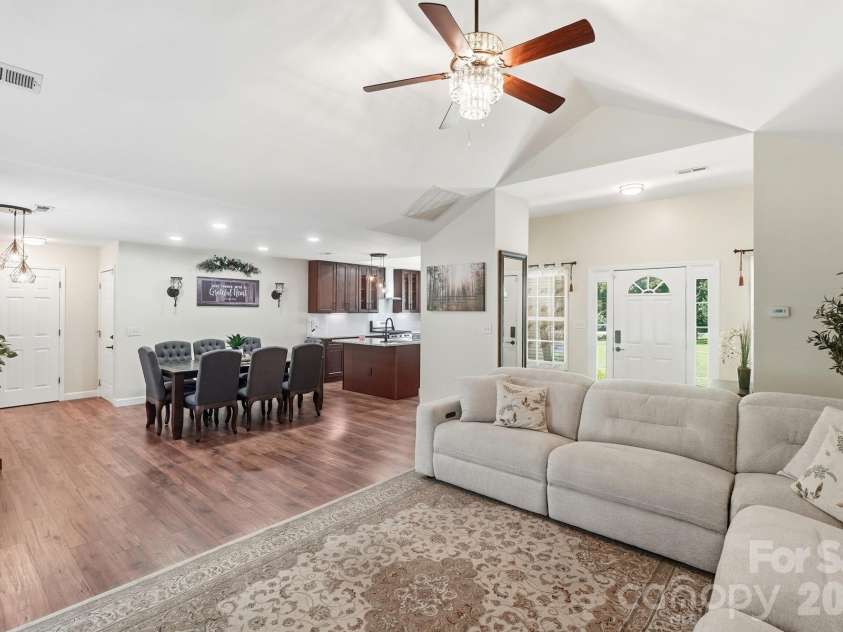 7003 Providence Road, Waxhaw, NC 28173.  MLS# CAR4415672, YatesRealty ID 55414. 