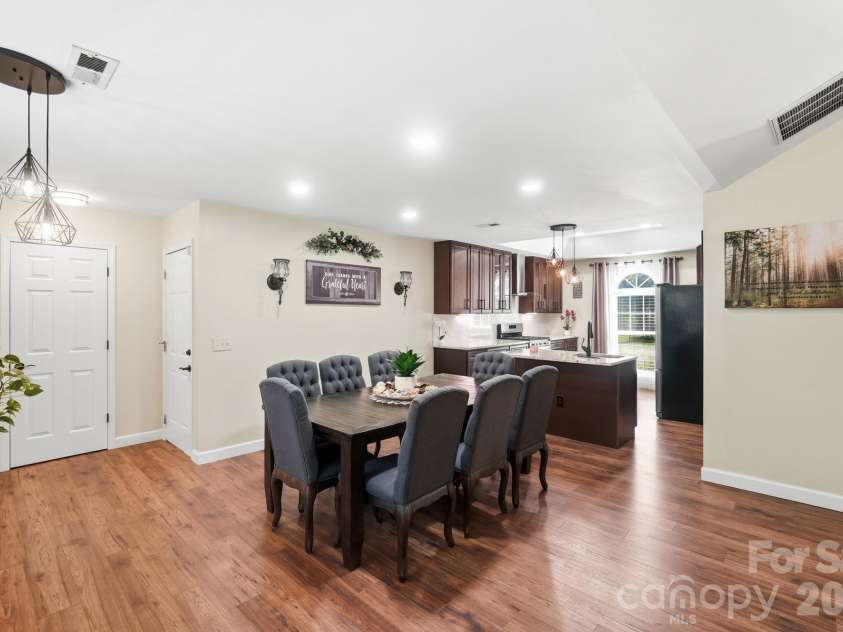 7003 Providence Road, Waxhaw, NC 28173.  MLS# CAR4415672, YatesRealty ID 55414. 