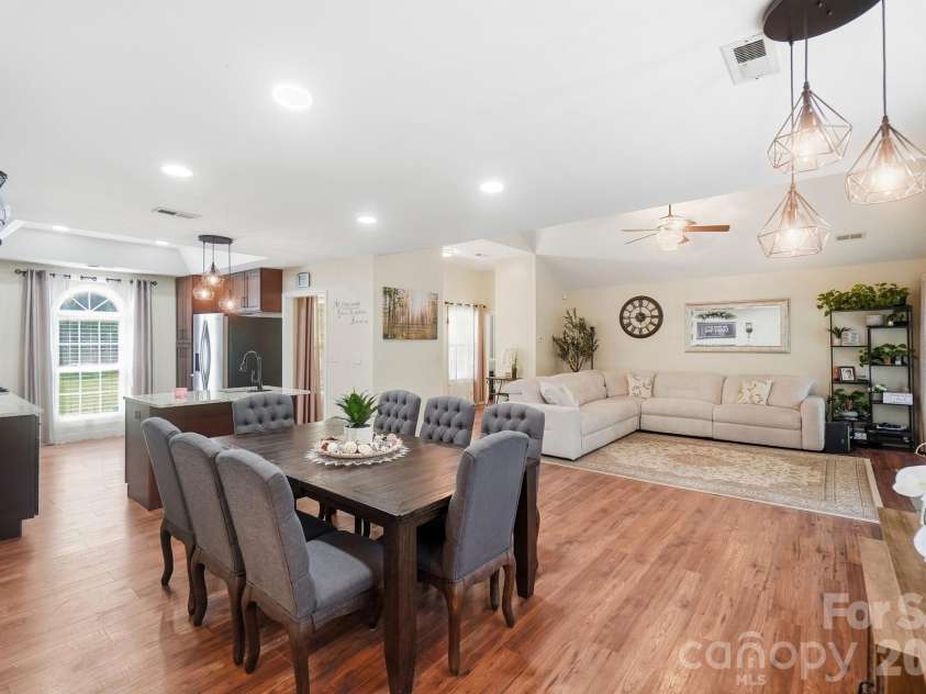 7003 Providence Road, Waxhaw, NC 28173.  MLS# CAR4415672, YatesRealty ID 55414. 