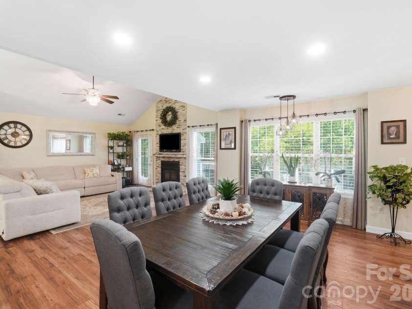 7003 Providence Road, Waxhaw, NC 28173.  MLS# CAR4415672, YatesRealty ID 55414. 