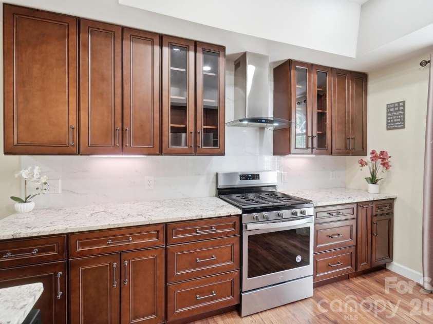 7003 Providence Road, Waxhaw, NC 28173.  MLS# CAR4415672, YatesRealty ID 55414. 
