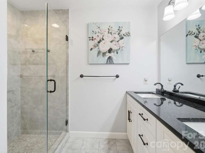 7003 Providence Road, Waxhaw, NC 28173.  MLS# CAR4415672, YatesRealty ID 55414. 