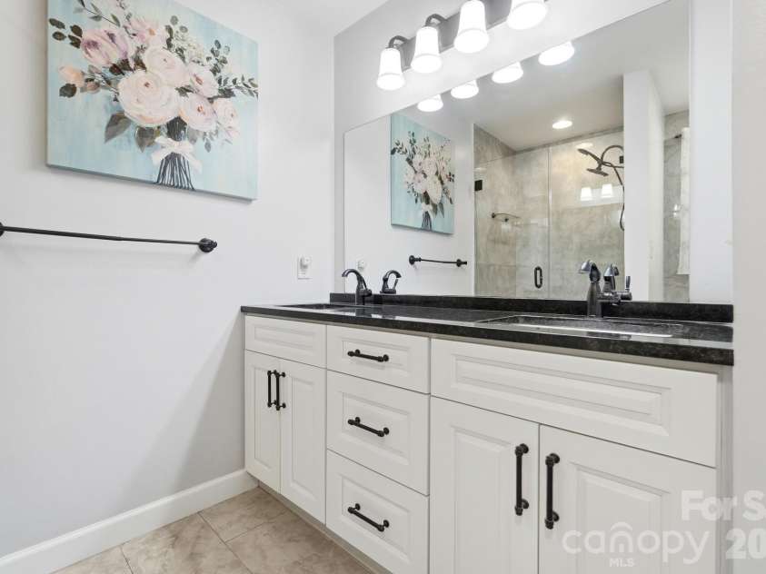7003 Providence Road, Waxhaw, NC 28173.  MLS# CAR4415672, YatesRealty ID 55414. 