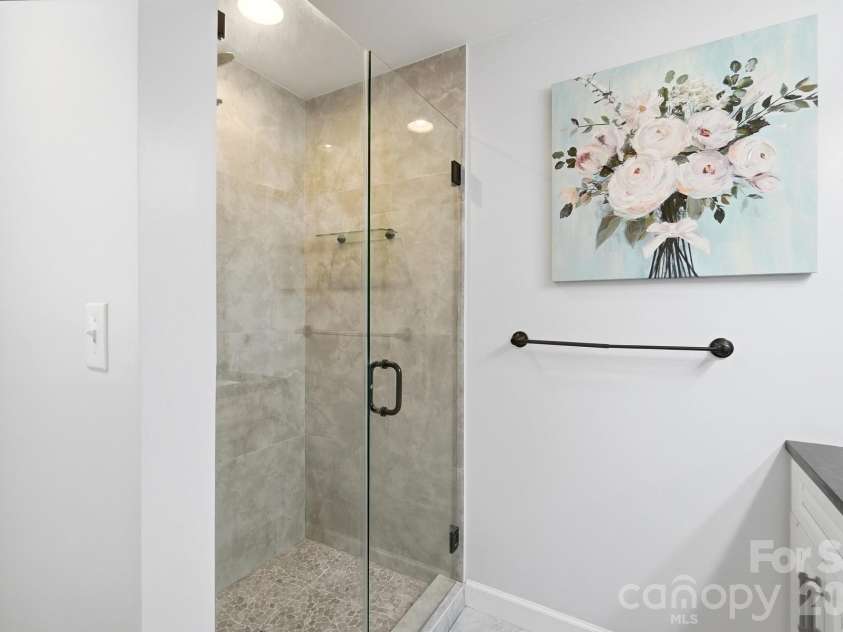 7003 Providence Road, Waxhaw, NC 28173.  MLS# CAR4415672, YatesRealty ID 55414. 