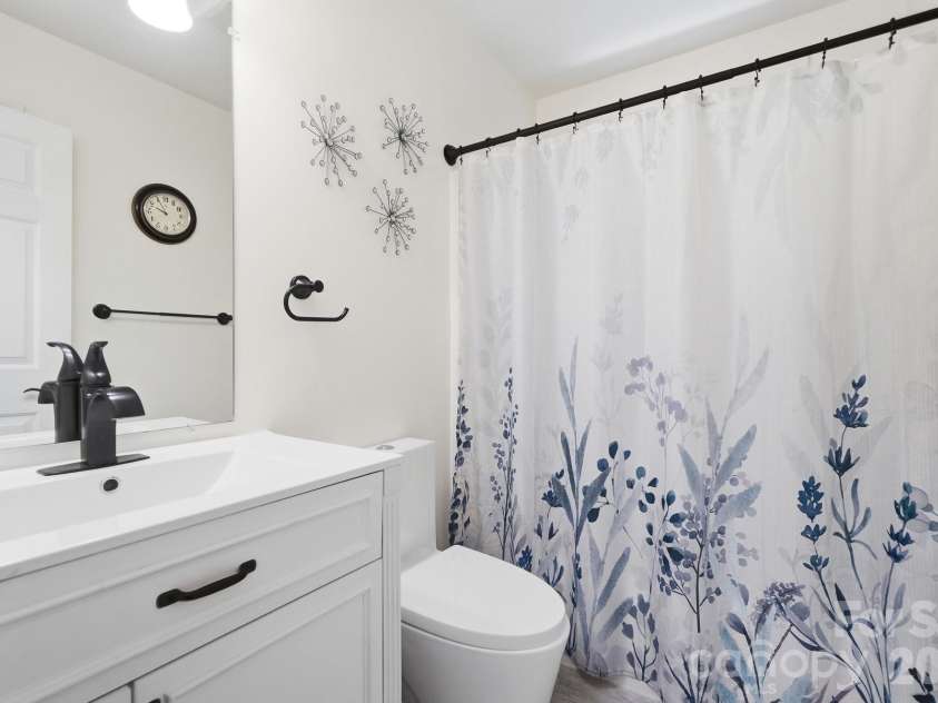 7003 Providence Road, Waxhaw, NC 28173.  MLS# CAR4415672, YatesRealty ID 55414. 