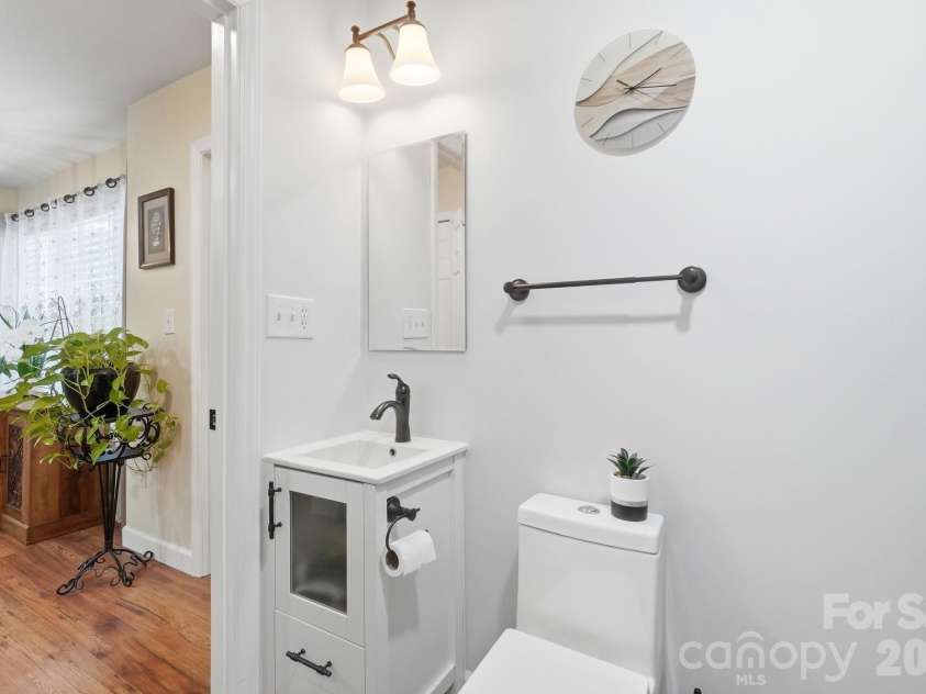 7003 Providence Road, Waxhaw, NC 28173.  MLS# CAR4415672, YatesRealty ID 55414. 