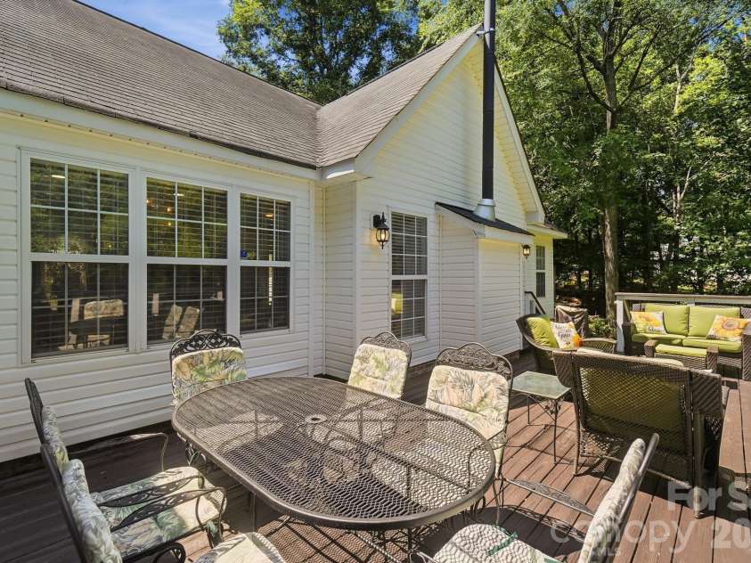 7003 Providence Road, Waxhaw, NC 28173.  MLS# CAR4415672, YatesRealty ID 55414. 