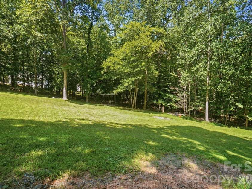7003 Providence Road, Waxhaw, NC 28173.  MLS# CAR4415672, YatesRealty ID 55414. 