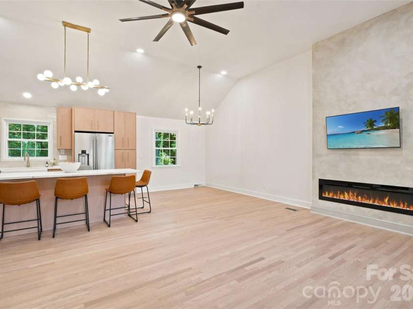 7527 Gayle Avenue, Charlotte, NC 28212.  MLS# CAR4417540, YatesRealty ID 55415. 