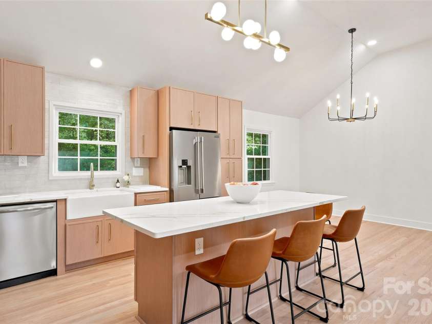 7527 Gayle Avenue, Charlotte, NC 28212.  MLS# CAR4417540, YatesRealty ID 55415. 