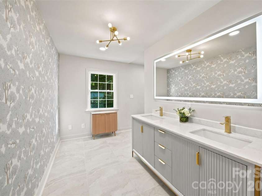 7527 Gayle Avenue, Charlotte, NC 28212.  MLS# CAR4417540, YatesRealty ID 55415. 
