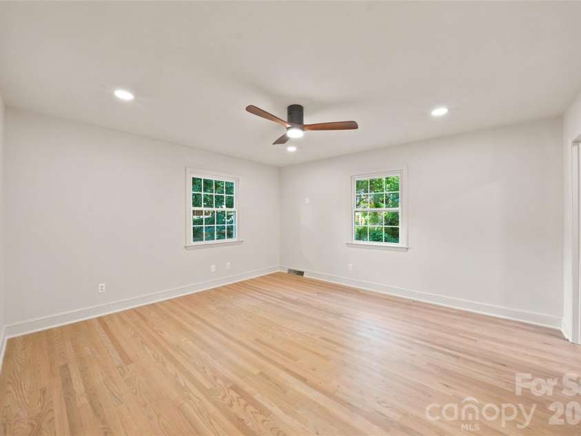 7527 Gayle Avenue, Charlotte, NC 28212.  MLS# CAR4417540, YatesRealty ID 55415. 