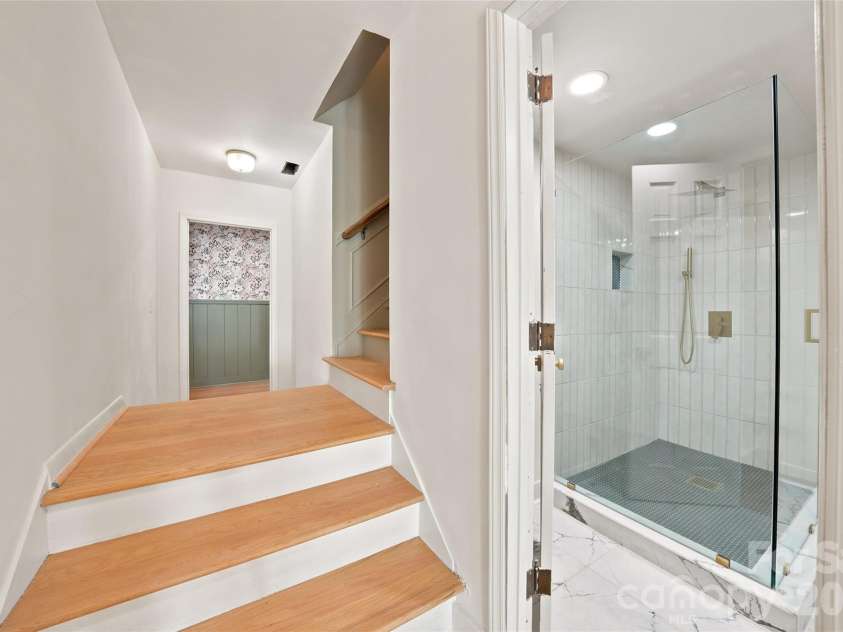 7527 Gayle Avenue, Charlotte, NC 28212.  MLS# CAR4417540, YatesRealty ID 55415. 