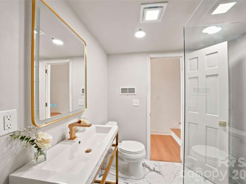 7527 Gayle Avenue, Charlotte, NC 28212.  MLS# CAR4417540, YatesRealty ID 55415. 